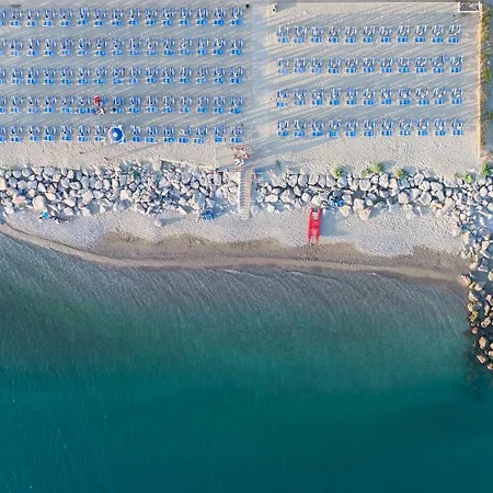 Hotell Casa F.a.c.i 2*