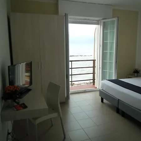 Casa F.a.c.i Marina di Massa